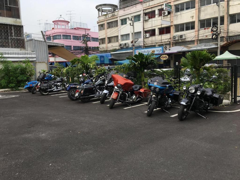 Sans Hotel Ratchaburi Εξωτερικό φωτογραφία