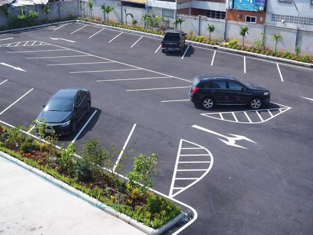 Sans Hotel Ratchaburi Εξωτερικό φωτογραφία