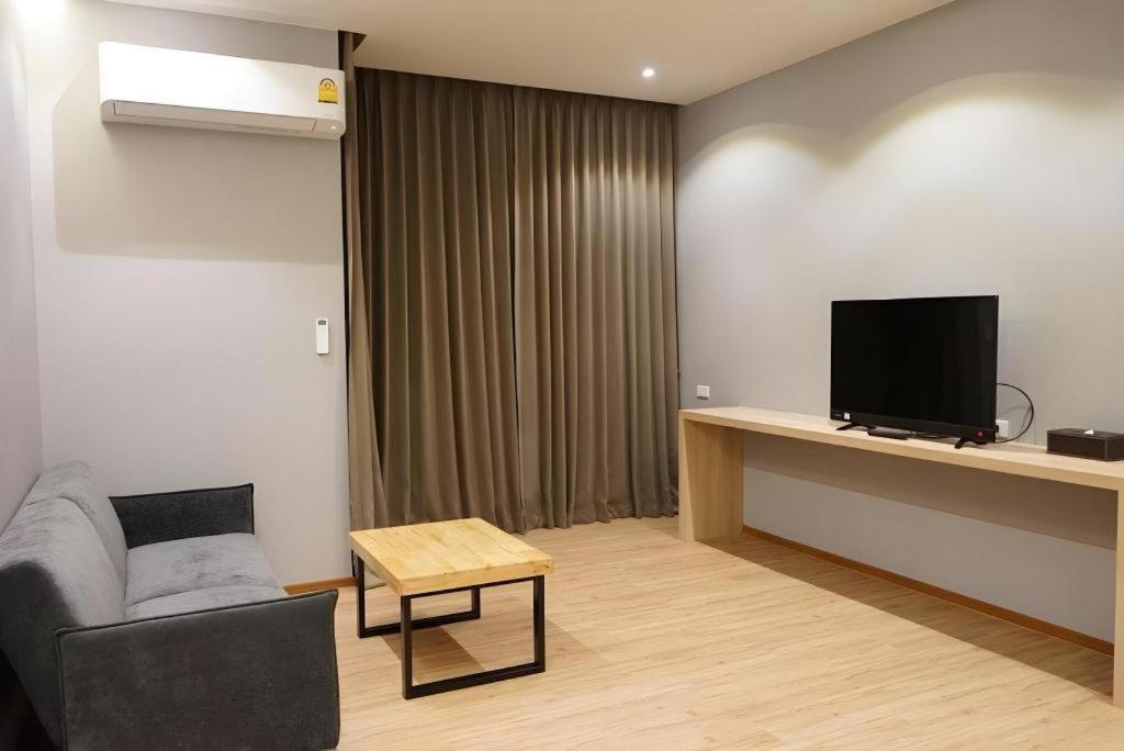 Sans Hotel Ratchaburi Εξωτερικό φωτογραφία