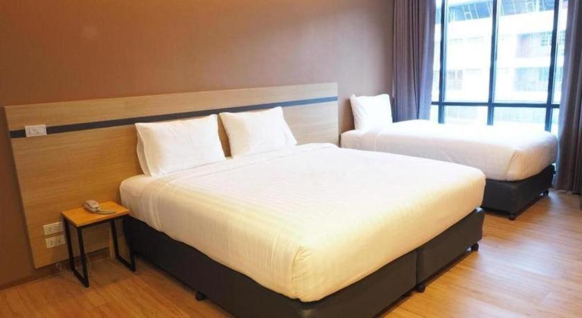 Sans Hotel Ratchaburi Εξωτερικό φωτογραφία