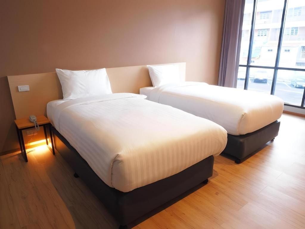 Sans Hotel Ratchaburi Εξωτερικό φωτογραφία