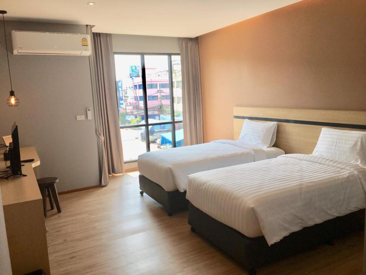 Sans Hotel Ratchaburi Εξωτερικό φωτογραφία